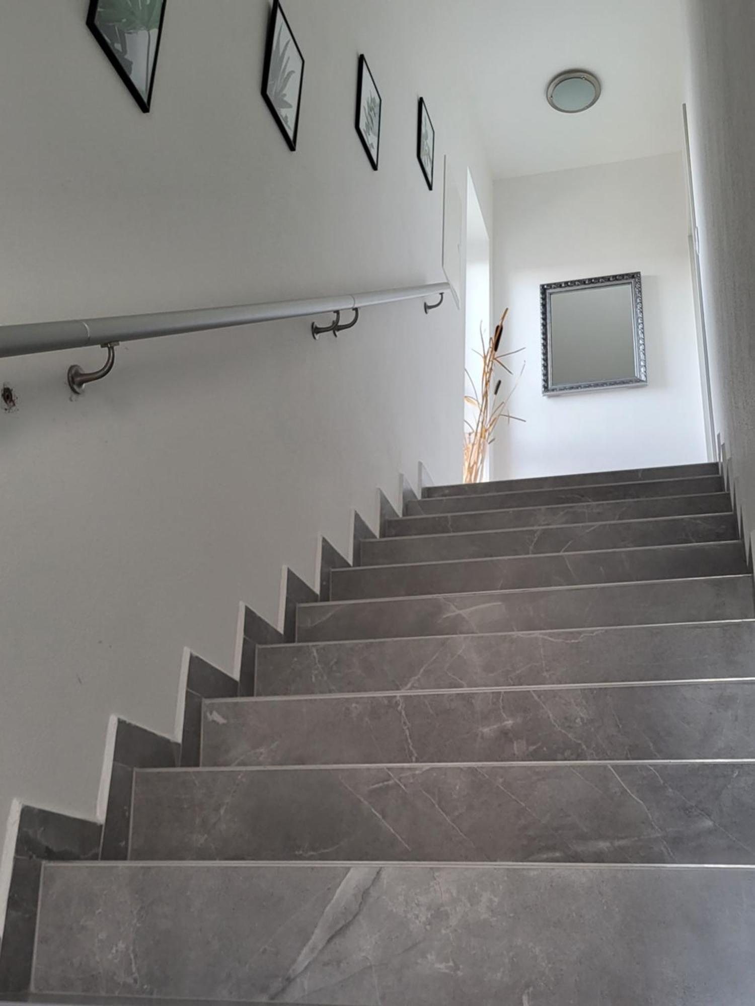 Apartman Gabriela Roudne ภายนอก รูปภาพ