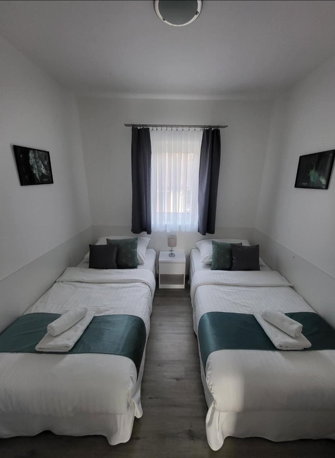 Apartman Gabriela Roudne ภายนอก รูปภาพ